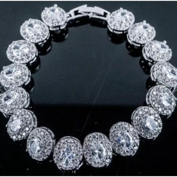 925 Silver Fancy Oval Cluster Bracelet - Picture 1 of 2